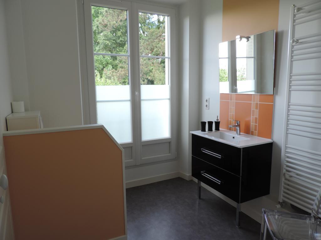 Bed and Breakfast Cedre Et Charme Saint-Branchs Zimmer foto