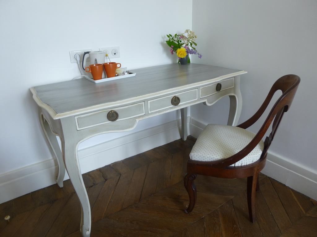 Bed and Breakfast Cedre Et Charme Saint-Branchs Zimmer foto